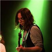 Cours de guitare (électrique, acoustique, basse) pour tout âge (niveau débutants et intermédiaires)